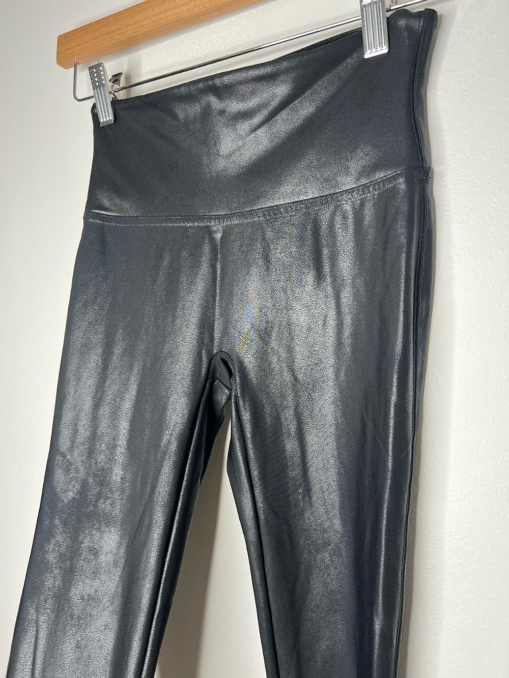SPANX Faux Leather Leggings Black Coated Skinny Pull On Ankle Length Size Small - Picture 5 of 12